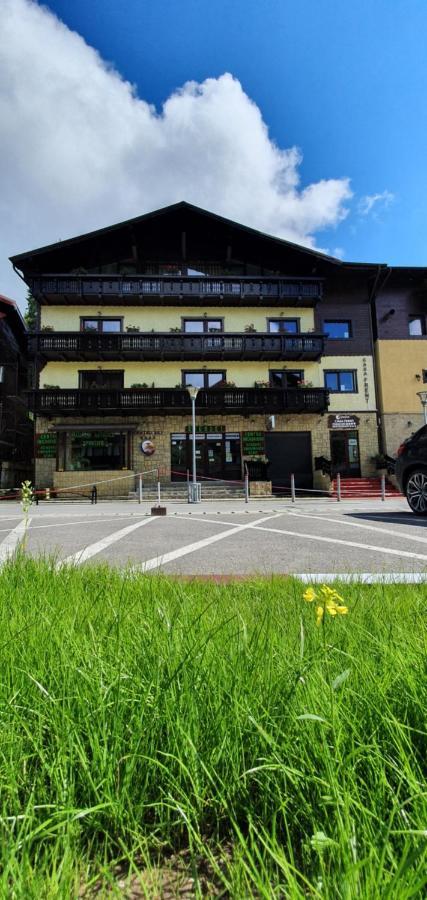Casa Frent Hotell Predeal Eksteriør bilde